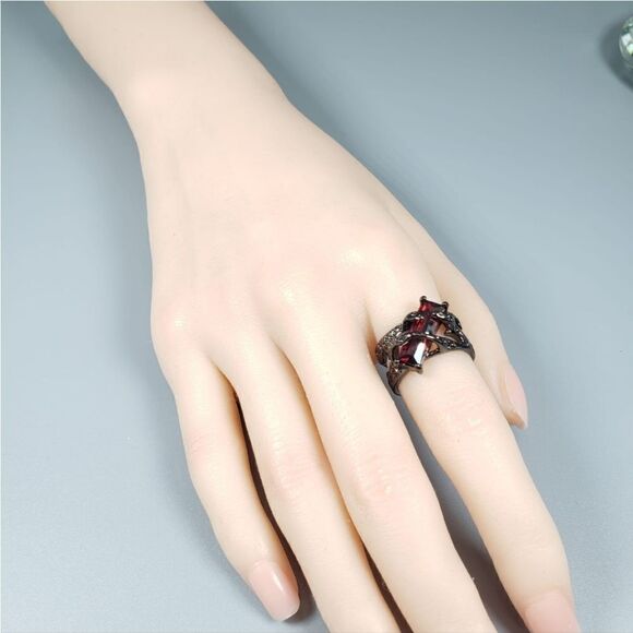 Brand New Top Fashion Titanium Red Stone Ring - Picture 5 of 7